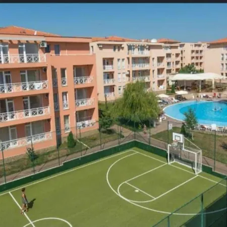 Sunny Day 6 ساني بيتش